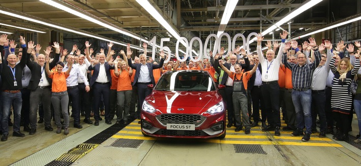 Masse mit Klasse: Im Ford-Werk Saarlouis läuft das 15-millionste Auto vom Band