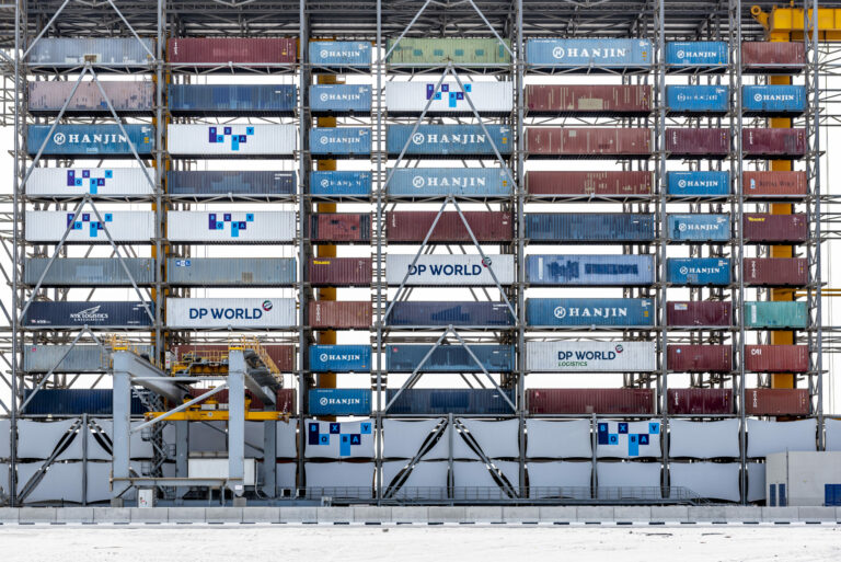 Deutscher Logistik-Preis 2022 geht an Boxbay SMS Group mit Hochregallager für Container erfolgreich